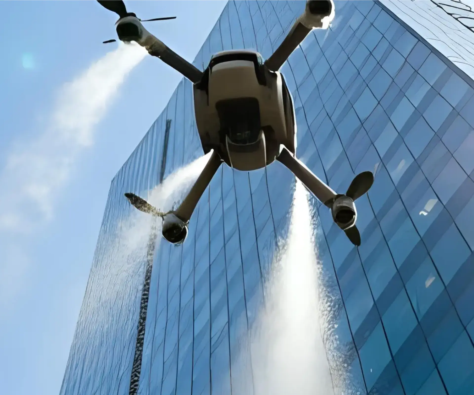 Lavado de ventanas con Drone